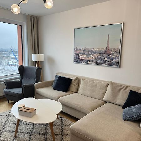 Apartamento Downtown Charm With Free Parking Spot Bratislava Exterior foto